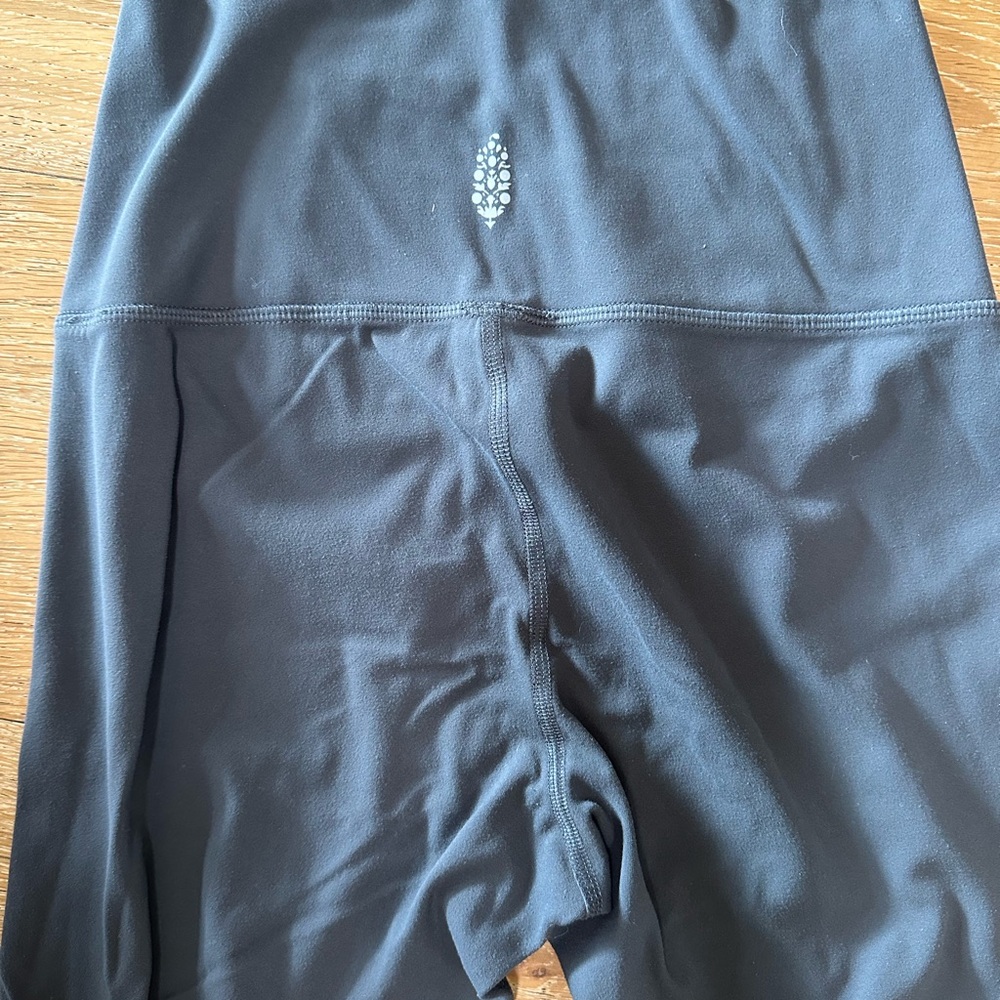 Gray High-Waisted Athletic Leggings